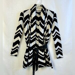 INC black and white chevron patterned open-front belted cardigan sweater / smal